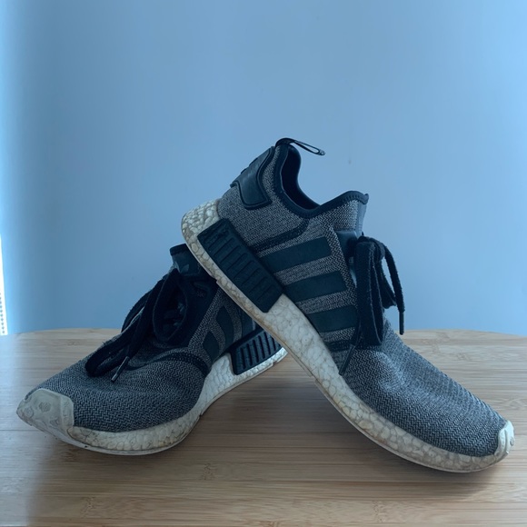 7 Pairs of Adidas Sneakers Size 9.5 main image 4